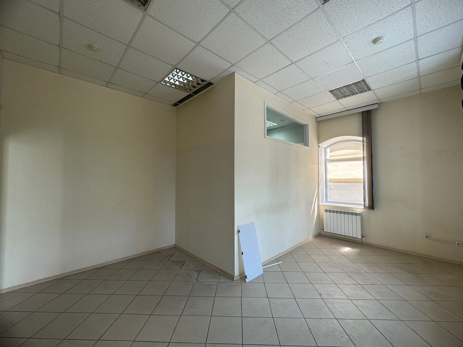 Предлагаем к аренде офисы на 2ом этаже по ул. Карла Маркса д.53, площадью от 7 м² до 70 м², общей площадью 140 м², напрямую от собственника._7