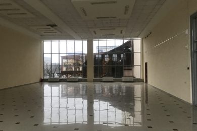 Предлагаем к аренде торговое помещение на втором этаже площадью 170 м² по ул. Маршала Жукова, д.12, напрямую от собственника._6