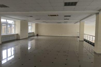 Предлагаем к аренде торговое помещение на втором этаже площадью 170 м² по ул. Маршала Жукова, д.12, напрямую от собственника._4