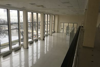 Предлагаем к аренде торговое помещение на втором этаже площадью 170 м² по ул. Маршала Жукова, д.12, напрямую от собственника._2