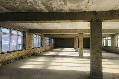 Предлагаем к продаже отдельно стоящее здание площадью 4000 м², по ул. Энгельса д.154, напрямую от собственника._10