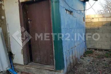 Предлагаем к продаже частный дом площадью 50 м², 30 соток земли в самом центре ст. Советской._14