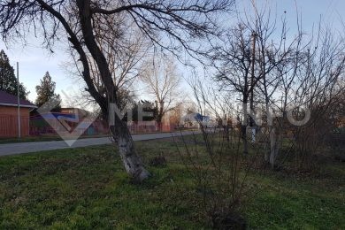 Предлагаем к продаже частный дом площадью 50 м², 30 соток земли в самом центре ст. Советской._2