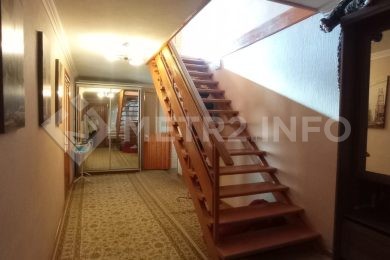 Предлагаем к продаже 2х этажный частный дом площадью 190 м², 10 соток земли в 32 Совхозе._14