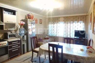 Предлагаем к продаже 2х этажный частный дом площадью 190 м², 10 соток земли в 32 Совхозе._11