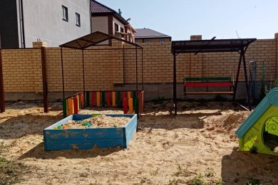 Предлагаем к продаже   двухэтажный гостевой дом в городе Анапа, общей площадью 280 м² , по ул.Магнолии д. 8, напрямую от собственника._1