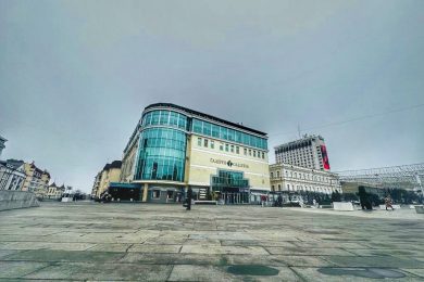 Предлагаем к аренде торговое помещение площадью   600 м² , по ул. М. Жукова, 8, ТЦ «Галерея», напрямую от собственника._2