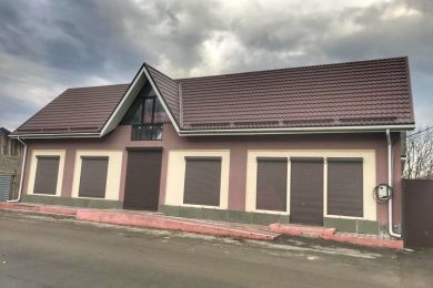 Предлагаем к продаже отдельно стоящее здание площадью 240 м², по ул. Лазурная д.51,53, напрямую от собственника._1