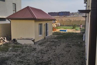 Предлагаем к продаже   двухэтажный гостевой дом в городе Анапа, общей площадью 280 м² , по ул.Магнолии д. 8, напрямую от собственника._4
