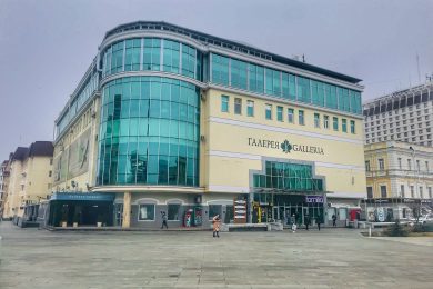 Предлагаем к аренде торговое помещение площадью   600 м² , по ул. М. Жукова, 8, ТЦ «Галерея», напрямую от собственника._1