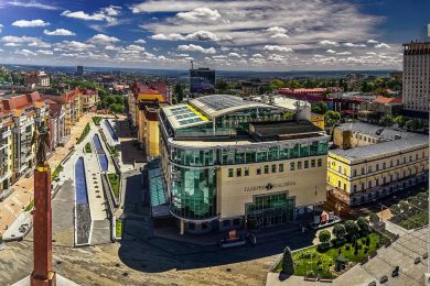 Предлагаем к аренде торговое помещение площадью   600 м² , по ул. М. Жукова, 8, ТЦ «Галерея», напрямую от собственника._0