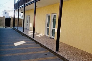 Предлагаем к продаже   двухэтажный гостевой дом в городе Анапа, общей площадью 280 м² , по ул.Магнолии д. 8, напрямую от собственника._0