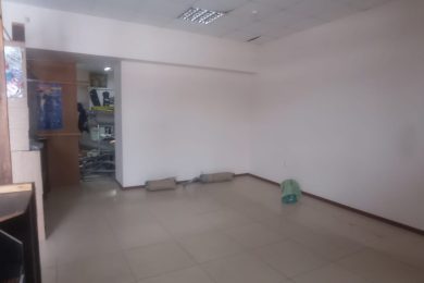 Предлагаем к аренде торговое помещение площадью 40 м² в общем зале с магазином Автозапчастей по ул. Карла маркса, напрямую от собственника._5