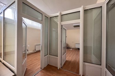 Предлагаем к аренде отдельно стоящее помещения в центре г.Армавир площадью 160 м², по ул. Комсомольская. Напрямую от собственника._12