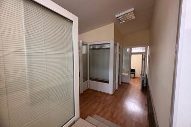 Предлагаем к аренде отдельно стоящее помещения в центре г.Армавир площадью 160 м², по ул. Комсомольская. Напрямую от собственника._13