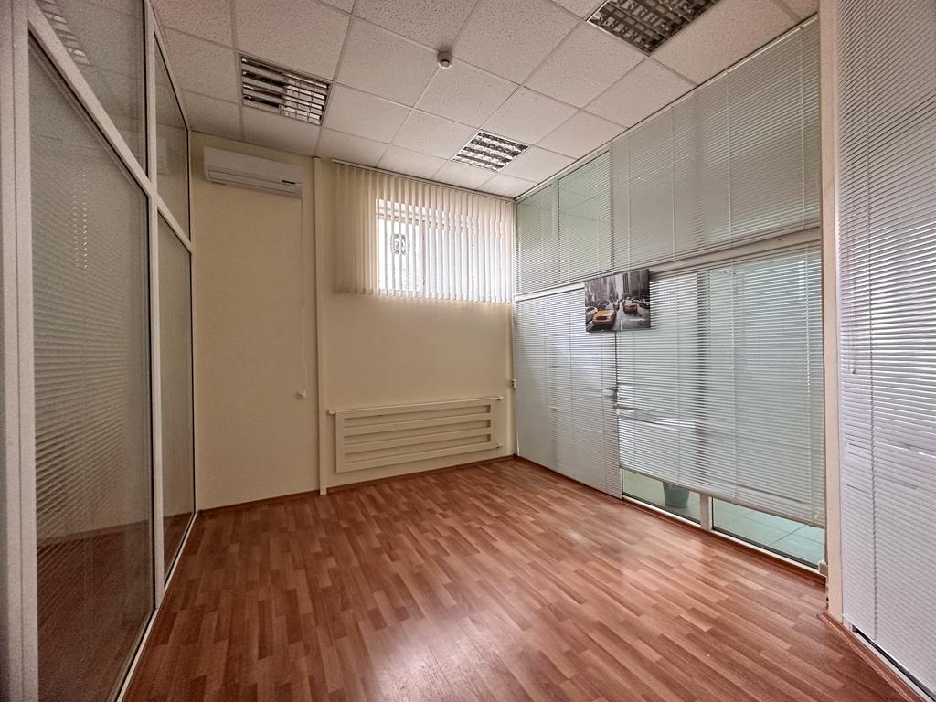 Предлагаем к аренде отдельно стоящее помещения в центре г.Армавир площадью 268 м² в двух уровнях, по ул. Комсомольская напрямую от собственника._8