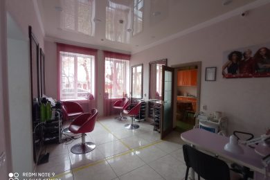 Предлагаем к аренде помещение в 2х уровнях в самом центре г. Армавира площадью 168 м², напрямую от собственника._8