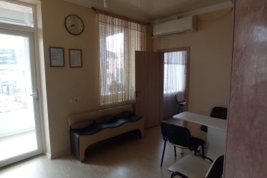 Предлагаем к аренде помещение в 2х уровнях в самом центре г. Армавира площадью 168 м², напрямую от собственника._11