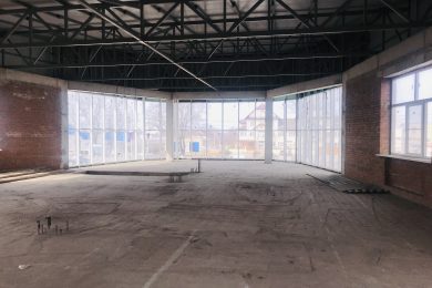 Предлагаем к аренде помещение свободного назначения на втором этаже, площадью 300 м², ул. Ефремова д.301, напрямую от собственника._2