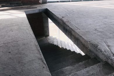 Предлагаем к аренде помещение свободного назначения на втором этаже, площадью 300 м², ул. Ефремова д.301, напрямую от собственника._4