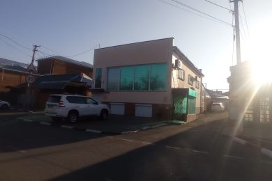 Предлагаем к аренде отдельно стоящее помещения в центре г.Армавир площадью 160 м², по ул. Комсомольская. Напрямую от собственника._1