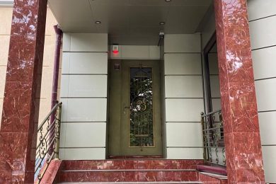 Предлагаем к продаже помещение свободного назначения по ул. Кирова, д. 49, район Центра, общей площадью 55,1 м², напрямую от собственника._1