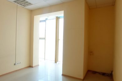 Предлагаем к аренде офисные помещения в  центре г.Армавир площадью 75м² на 2-ом этаже, по ул. Комсомольская напрямую от собственника._10