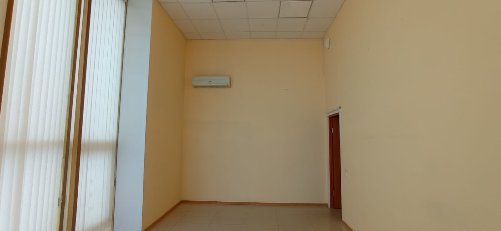 Предлагаем к аренде офисные помещения в  центре г.Армавир площадью от 17 м² до 20 м² на 2-ом этаже, по ул. Комсомольская напрямую от собственника._4