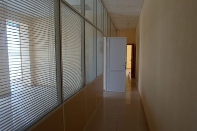 Предлагаем к аренде офисные помещения в  центре г.Армавир площадью 75м² на 2-ом этаже, по ул. Комсомольская напрямую от собственника._11