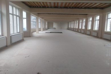 Предлагаем к аренде торговое помещение на 2ом этаже площадью 360 м² напрямую от собственника._3