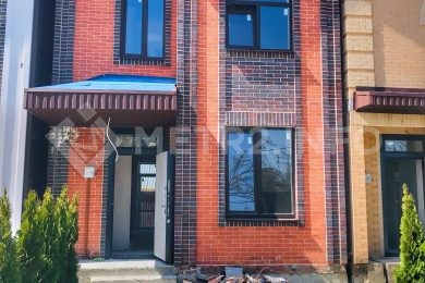 Предлагаем к продаже таунхаус 80 м² на участке 1,5 сот., по ул. Полины Осипенко, 129 напрямую от собственника._3