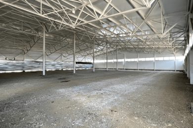 Предлагаем торговые площади  к аренде по у Келермесское шоссе д. 8, общей площадью 3276 м², напрямую от собственника._5