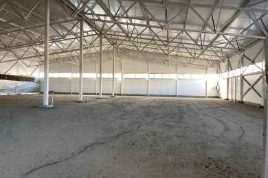 Предлагаем торговые площади  к аренде по у Келермесское шоссе д. 8, общей площадью 3276 м², напрямую от собственника._10