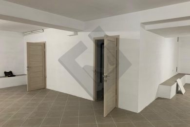 Предлагаем к аренде помещение свободного назначения в цокольном этаже,общей площадью 388 м², по ул. Халтурина 89, напрямую от Собственника._9