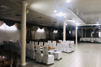 Предлагаем  к аренде помещение свободного назначения в цокольном  этаже, площадью 996 м², по ул. Ефремова д.190, напрямую от собственника._8