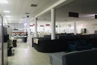 Предлагаем к продаже отдельно стоящее здание площадью  2970 м², с цокольным этажом по ул. Ефремова д.190, напрямую от собственника._16