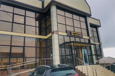 Предлагаем к аренде помещение свободного назначения на втором этаже, общей площадью 42 м², напрямую от собственника, по ул. Каспарова._1