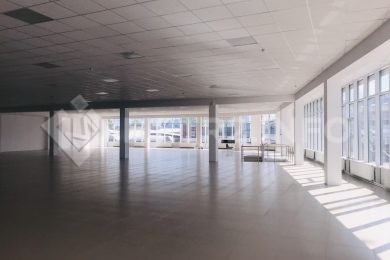 Предлагаем к аренде помещение свободного назначения на втором этаже, по ул.Мира д. 72, площадью 560 м², напрямую от собственника._10