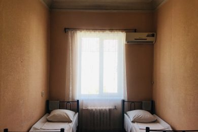 Предлагаем к аренде офисные помещения в центре г. Армавира гостинице Северной, площадью от 15 м², по ул.Мира 47 напрямую от собственника._7