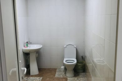 Предлагаем к аренде офисные помещения в цокольном этаже, районе детской поликлиники № 2, площадью  20 м², по ул. Энгельса д. 14, напрямую от собственника._9