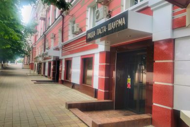 Предлагаем к аренде помещение свободного назначения площадью 20 м², расположенное на первом этаже, по ул. Ленина 86, напрямую от Собственника._1