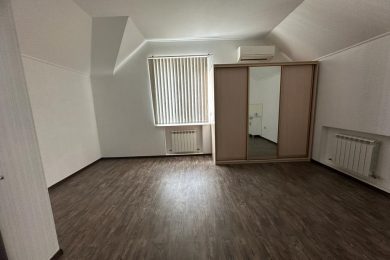 Предлагаем к аренде помещение свободного назначения с офисным расположением кабинетов, районе ЗАГСа, площадью 100 м², по ул. Роза Люксембург д. 14, напрямую от Собственника._12