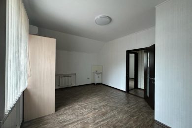 Предлагаем к аренде помещение свободного назначения с офисным расположением кабинетов, районе ЗАГСа, площадью 100 м², по ул. Роза Люксембург д. 14, напрямую от Собственника._13