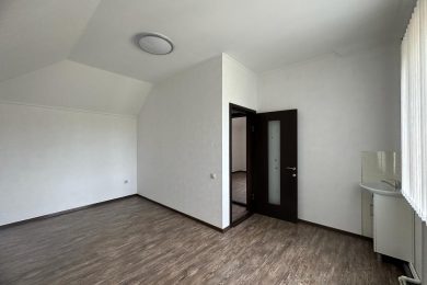 Предлагаем к аренде помещение свободного назначения с офисным расположением кабинетов, районе ЗАГСа, площадью 100 м², по ул. Роза Люксембург д. 14, напрямую от Собственника._15