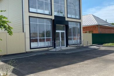 Предлагаем к аренде помещение свободного назначения  на второй этаже, общей площадью 100 м², по ул. Горького 283 напрямую от Собственника._0