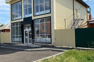 Предлагаем к аренде помещение свободного назначения  на второй этаже, общей площадью 100 м², по ул. Горького 283 напрямую от Собственника._1