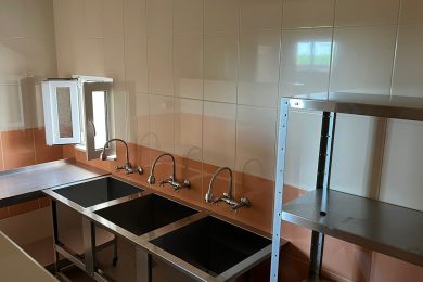 Предлагаем к продаже действующую гостиницу, по адресу г.о. Армавир, Р-217 Кавказ, 165-й километр, общей площадью 970 м², на прямую от Собственника._36