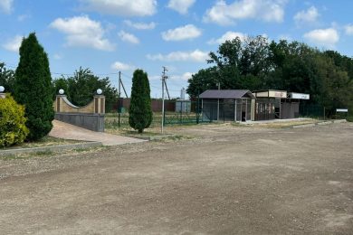 Предлагаем к продаже действующую гостиницу, по адресу г.о. Армавир, Р-217 Кавказ, 165-й километр, общей площадью 970 м², на прямую от Собственника._7