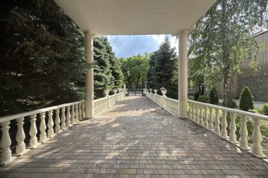 Предлагаем к аренде ресторанный комплекс Курень, расположен г. Краснодар Солнечный Остров ул. Трамвайная д. 2В/1, общей площадью 1500 м² на зем. участок 0,9 Га, напрямую от собственника._1