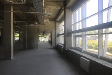 Предлагаем к аренде помещение свободного назначения, по ул. Исаева 1, площадью 4200 м², напрямую от собственника._43